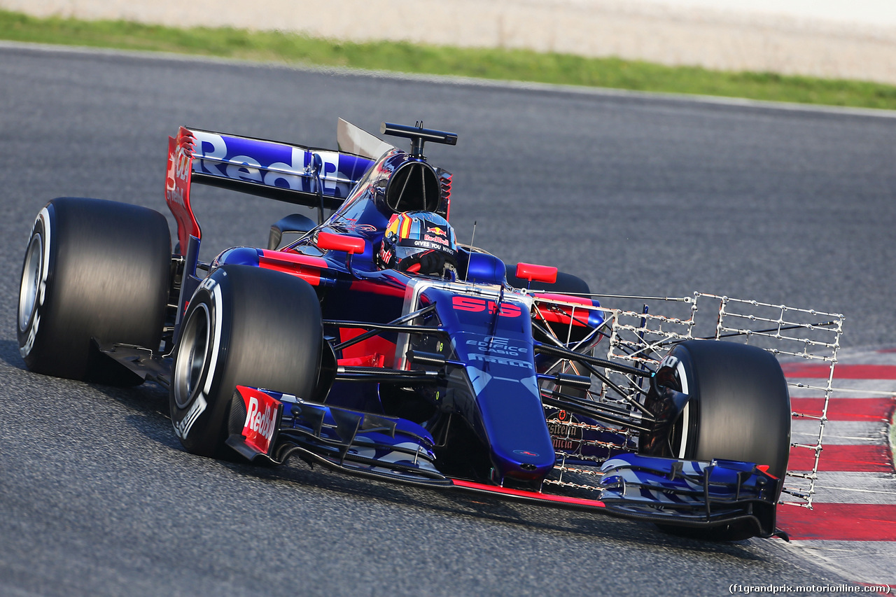TEST F1 BARCELLONA 27 FEBBRAIO, Carlos Sainz Jr (ESP) Scuderia Toro Rosso STR12 running sensor equipment.
27.02.2017.