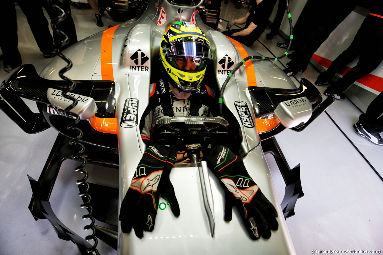 TEST F1 BARCELLONA 27 FEBBRAIO, Sergio Perez (MEX) Sahara Force India F1 VJM10.
27.02.2017.