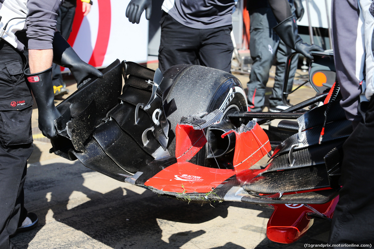 TEST F1 BARCELLONA 27 FEBBRAIO, Kevin Magnussen (DEN) Haas VF-17 with a broken front wing.
27.02.2017.