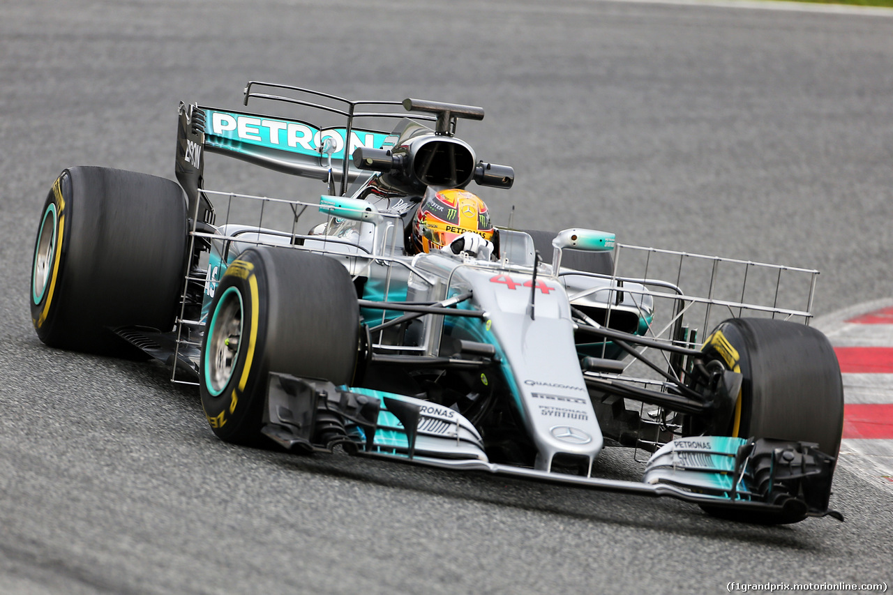 TEST F1 BARCELLONA 28 FEBBRAIO, Lewis Hamilton (GBR) Mercedes AMG F1 W08 running sensor equipment.
28.02.2017.