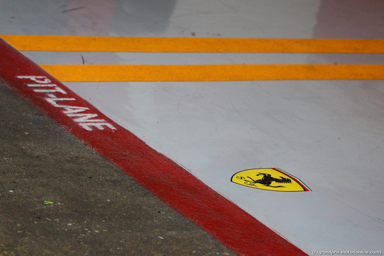 TEST F1 BARCELLONA 28 FEBBRAIO, 28.02.2017 - Ferrari garage
