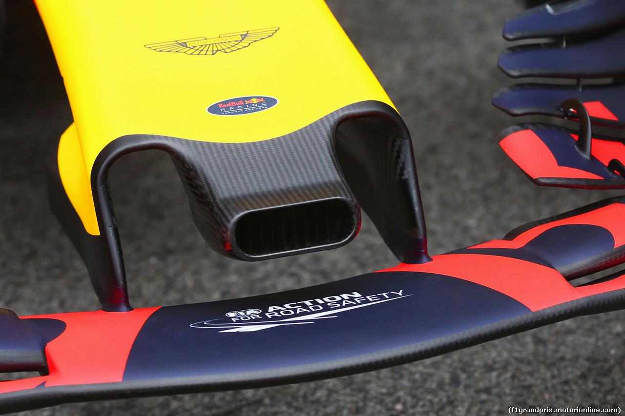 TEST F1 BARCELLONA 28 FEBBRAIO, Red Bull Racing RB13 duct on the nosecone.
28.02.2017.