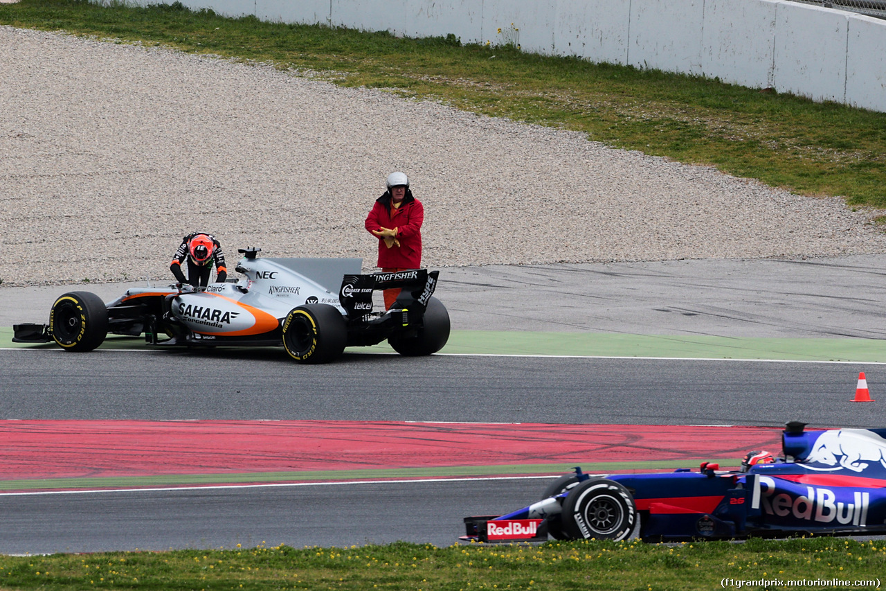 TEST F1 BARCELLONA 28 FEBBRAIO, Esteban Ocon (FRA) Sahara Force India F1 VJM10 stops on the circuit.
28.02.2017.