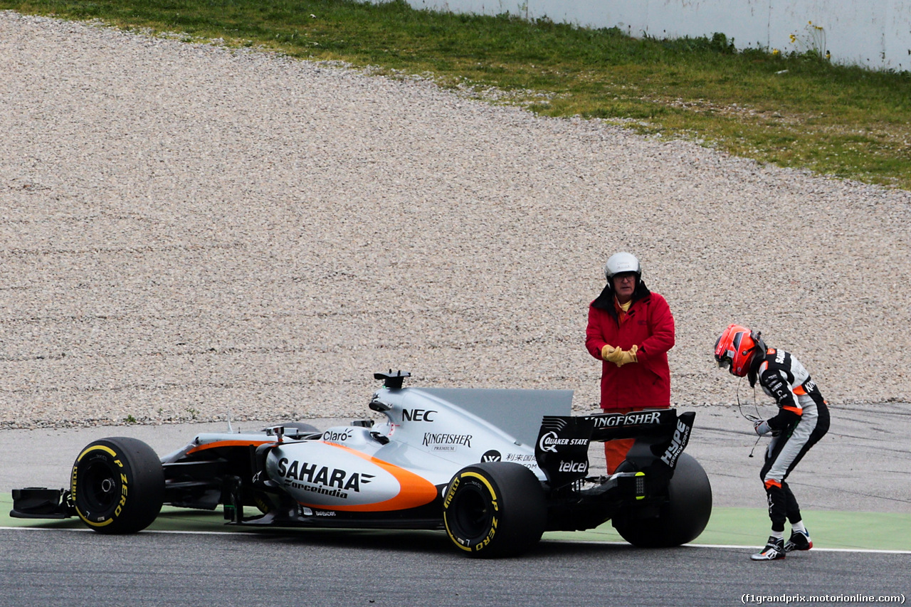 TEST F1 BARCELLONA 28 FEBBRAIO, Esteban Ocon (FRA) Sahara Force India F1 VJM10 stops on the circuit.
28.02.2017.