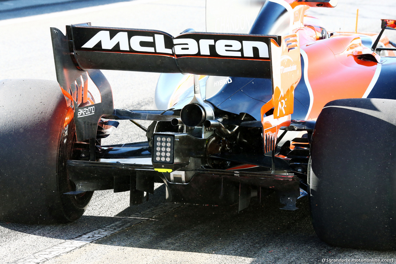 TEST F1 BARCELLONA 7 MARZO, Stoffel Vandoorne (BEL) McLaren MCL32 rear diffuser e rear wing detail.
07.03.2017.