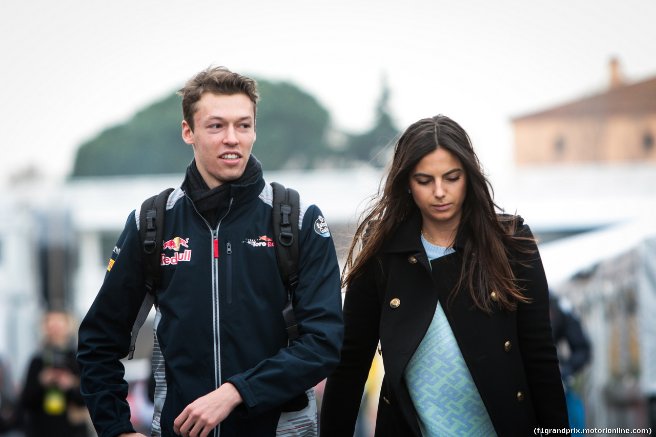 TEST F1 BARCELLONA 8 MARZO, Daniil Kvyat (RUS) Scuderia Toro Rosso e his girlfrined Kelly Piquet
08.03.2017.