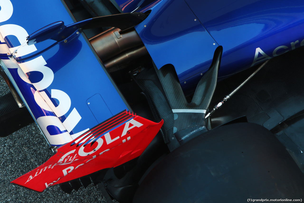 TORO ROSSO STR12, Scuderia Toro Rosso STR12 rear suspension detail.
26.02.2017.