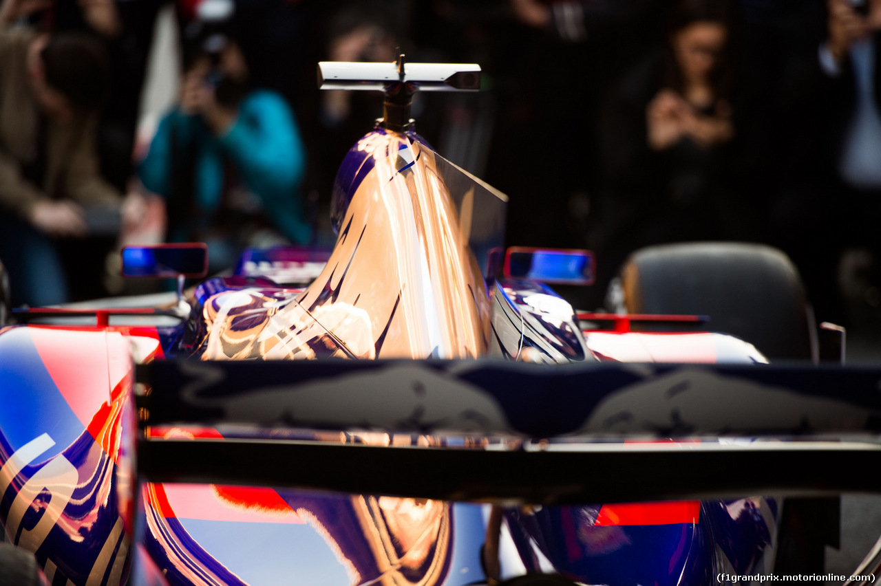 TORO ROSSO STR12, Scuderia Toro Rosso STR12 engine cover.
26.02.2017.