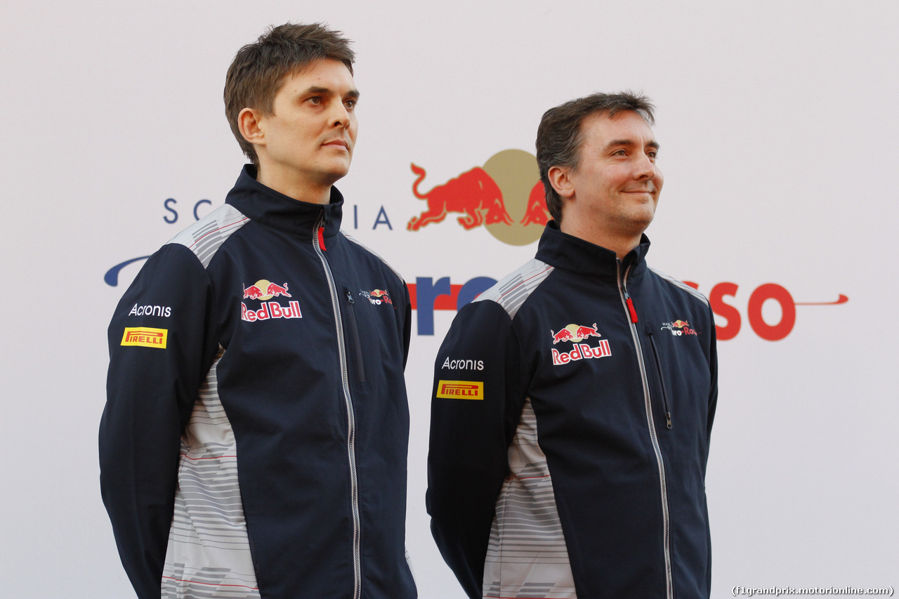 TORO ROSSO STR12, 26.02.2017 - James Key (GBR) Scuderia Toro Rosso Technical Director (R)