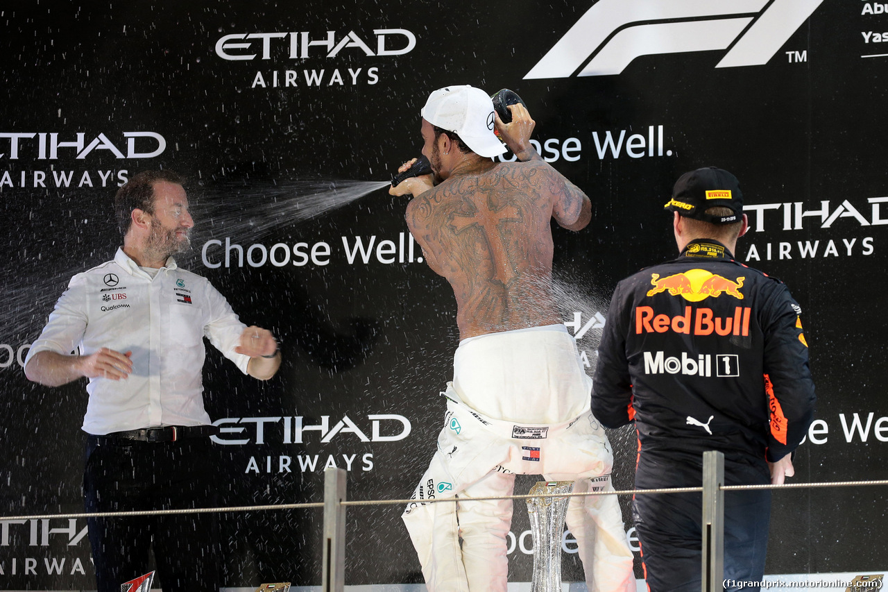 GP ABU DHABI, 25.11.2018 - Gara, Lewis Hamilton (GBR) Mercedes AMG F1 W09 vincitore