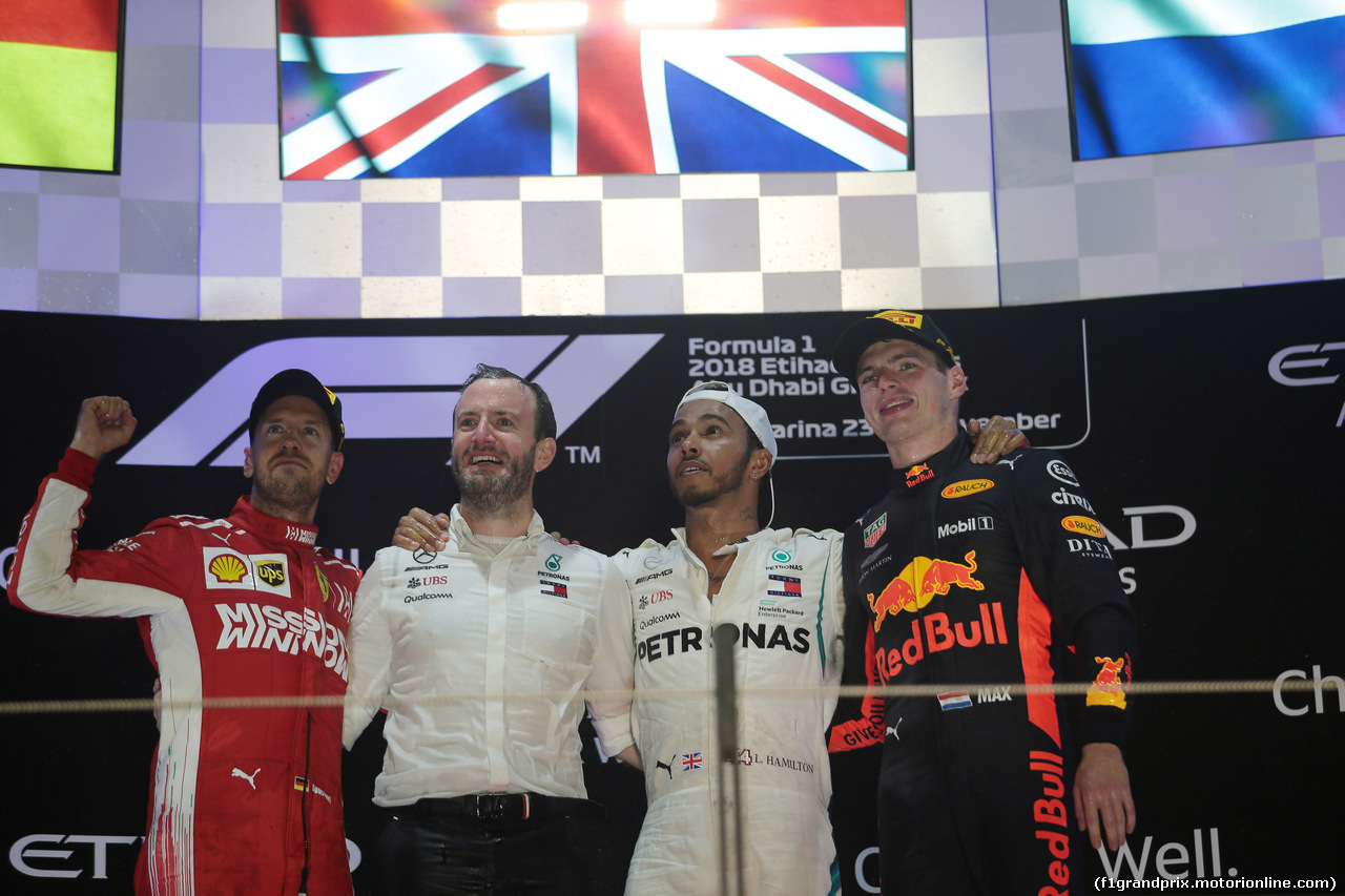 GP ABU DHABI, 25.11.2018 - Gara, 2nd place Sebastian Vettel (GER) Ferrari SF71H, Lewis Hamilton (GBR) Mercedes AMG F1 W09 vincitore e 3rd place Max Verstappen (NED) Red Bull Racing RB14