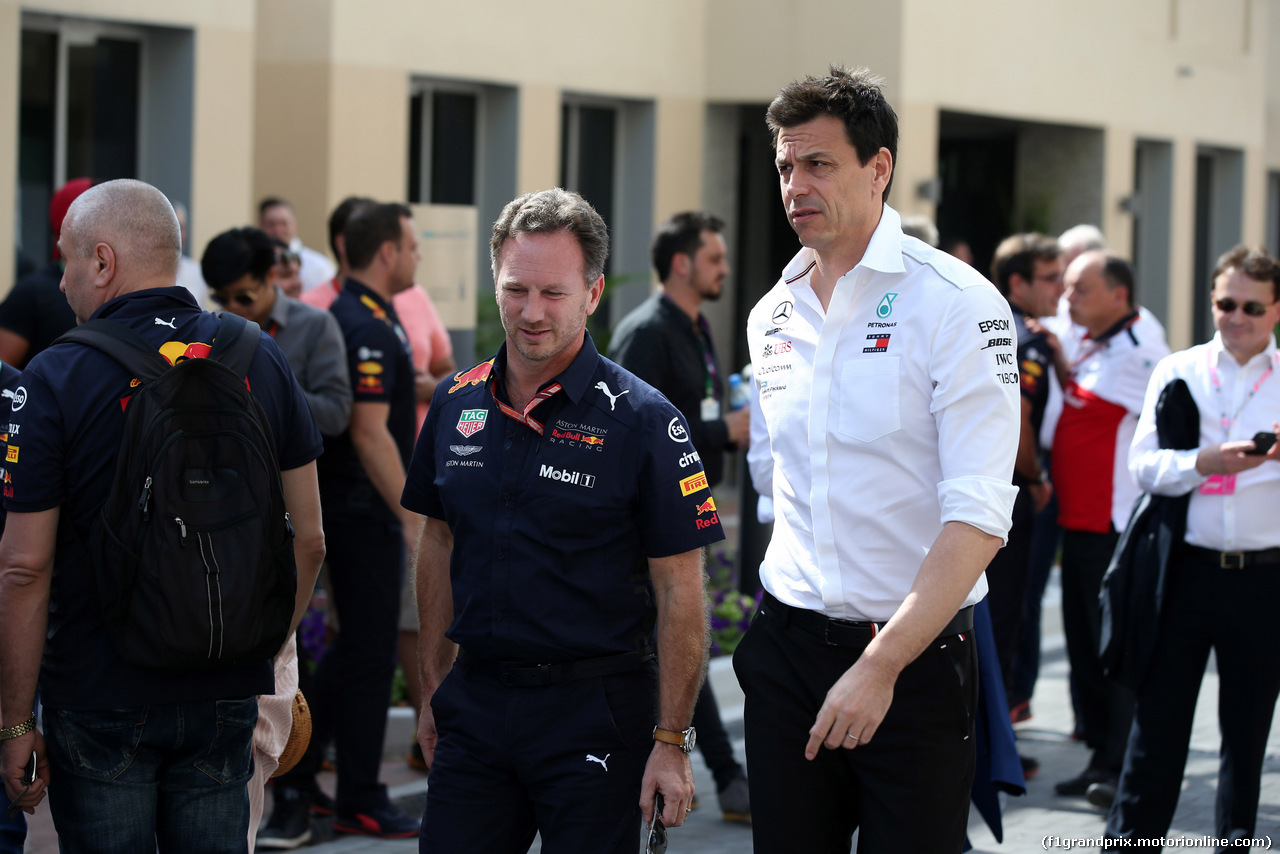 GP ABU DHABI, 24.11.2018 - Christian Horner (GBR), Red Bull Racing, Sporting Director e Toto Wolff (GER) Mercedes AMG F1 Shareholder e Executive Director
