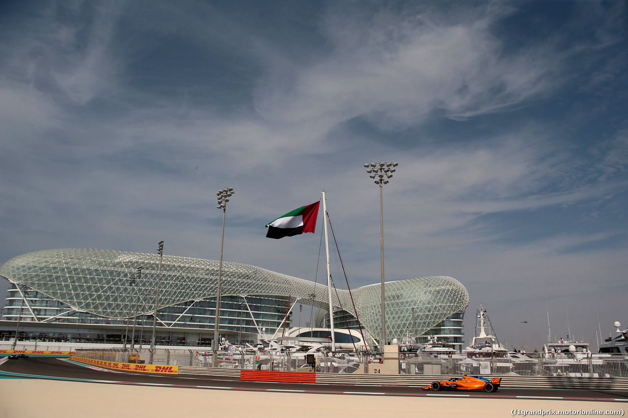 GP ABU DHABI, 24.11.2018 - Prove Libere 3, Stoffel Vandoorne (BEL) McLaren MCL33