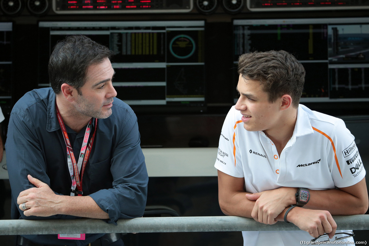 GP ABU DHABI, 24.11.2018 - Prove Libere 3, Jimmy Johnson (USA) Nascar driver e Lando Norris (GBR) Test Driver, McLaren