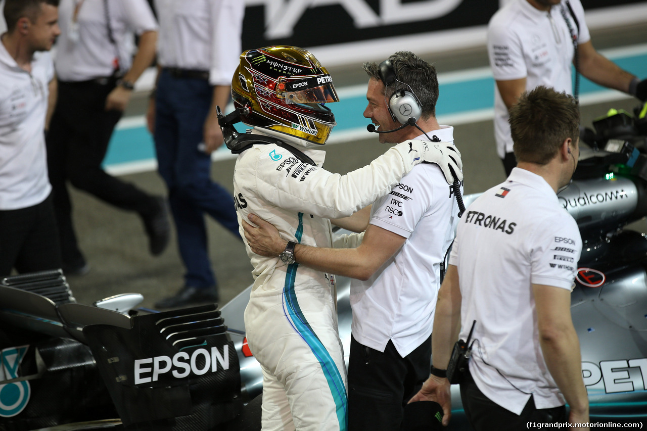 GP ABU DHABI, 24.11.2018 - Qualifiche, Lewis Hamilton (GBR) Mercedes AMG F1 W09 pole position