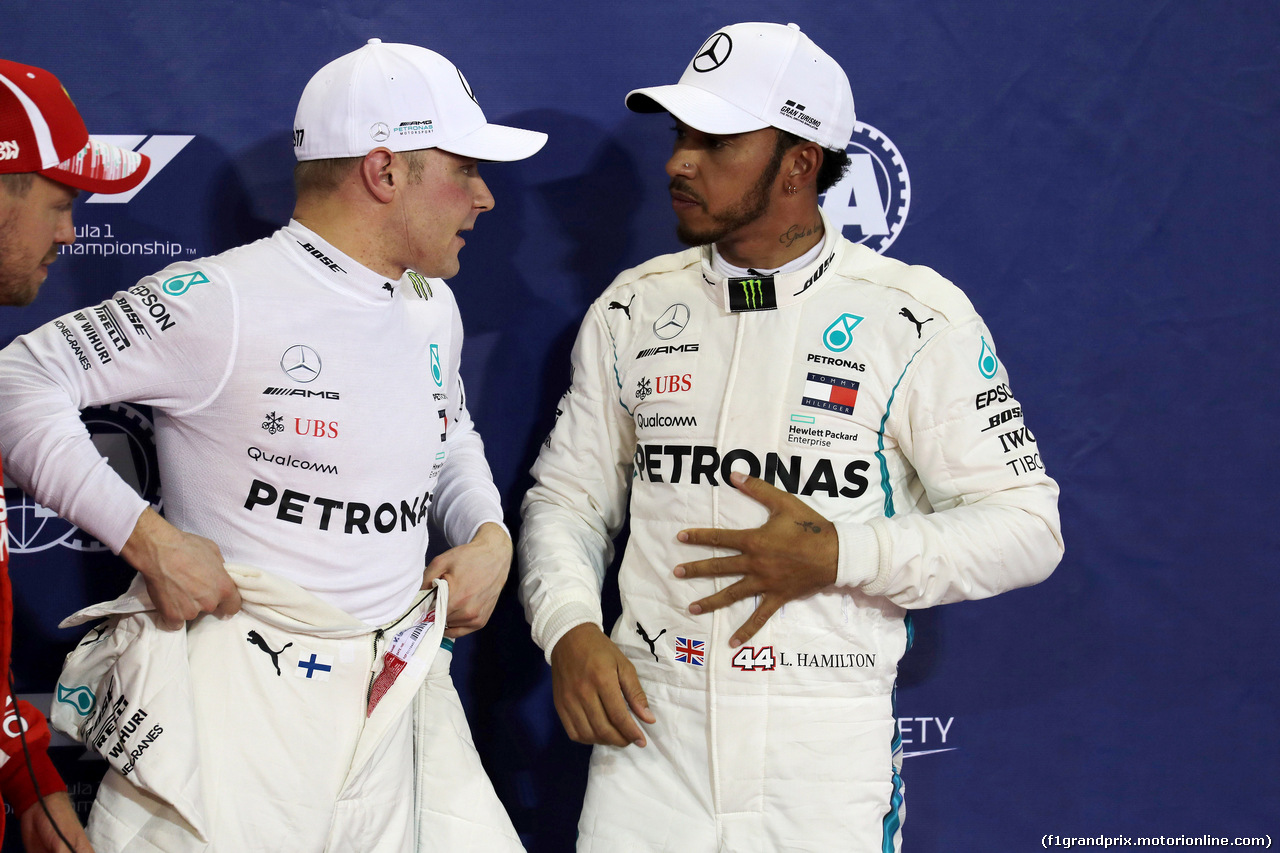 GP ABU DHABI, 24.11.2018 - Qualifiche, 2nd place Valtteri Bottas (FIN) Mercedes AMG F1 W09 e Lewis Hamilton (GBR) Mercedes AMG F1 W09 pole position