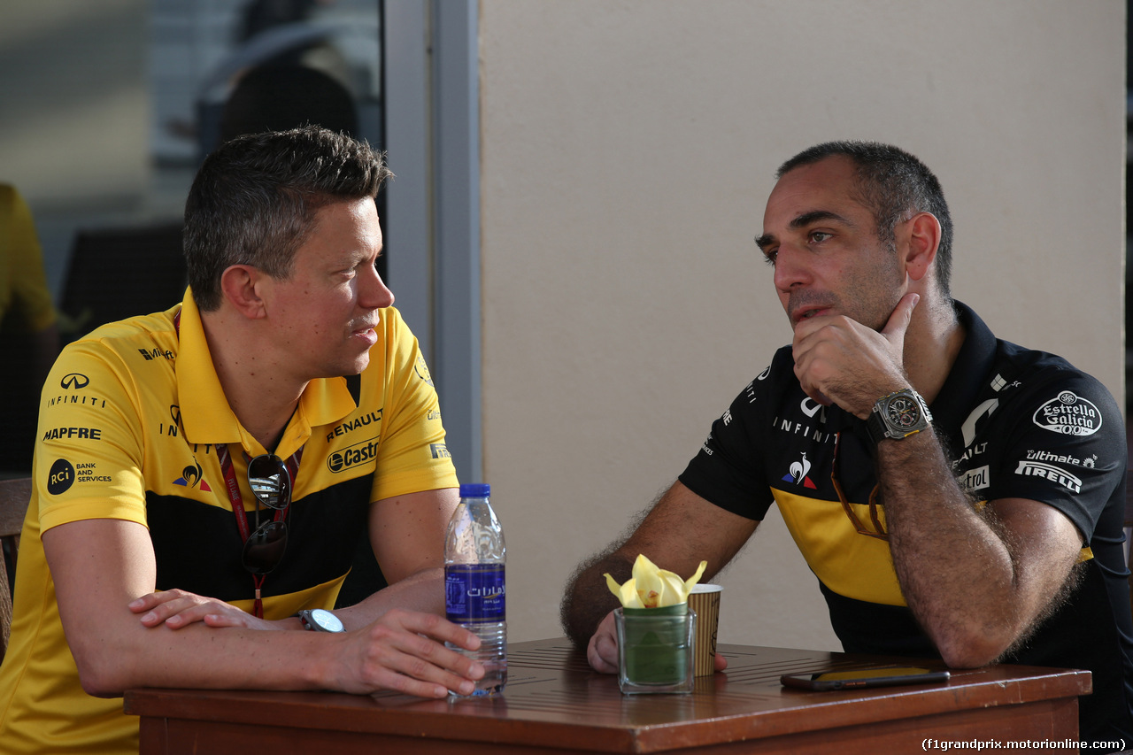 GP ABU DHABI, 22.11.2018 - Cyril Abiteboul (FRA) Renault Sport F1 Managing Director (Right)