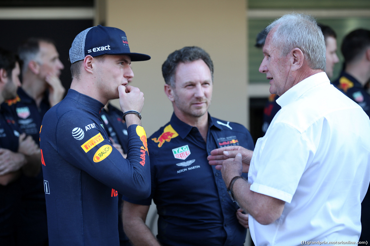 GP ABU DHABI, 22.11.2018 - Max Verstappen (NED) Red Bull Racing RB14, Christian Horner (GBR), Red Bull Racing, Sporting Director e Helmut Marko (AUT), Red Bull Racing, Red Bull Advisor