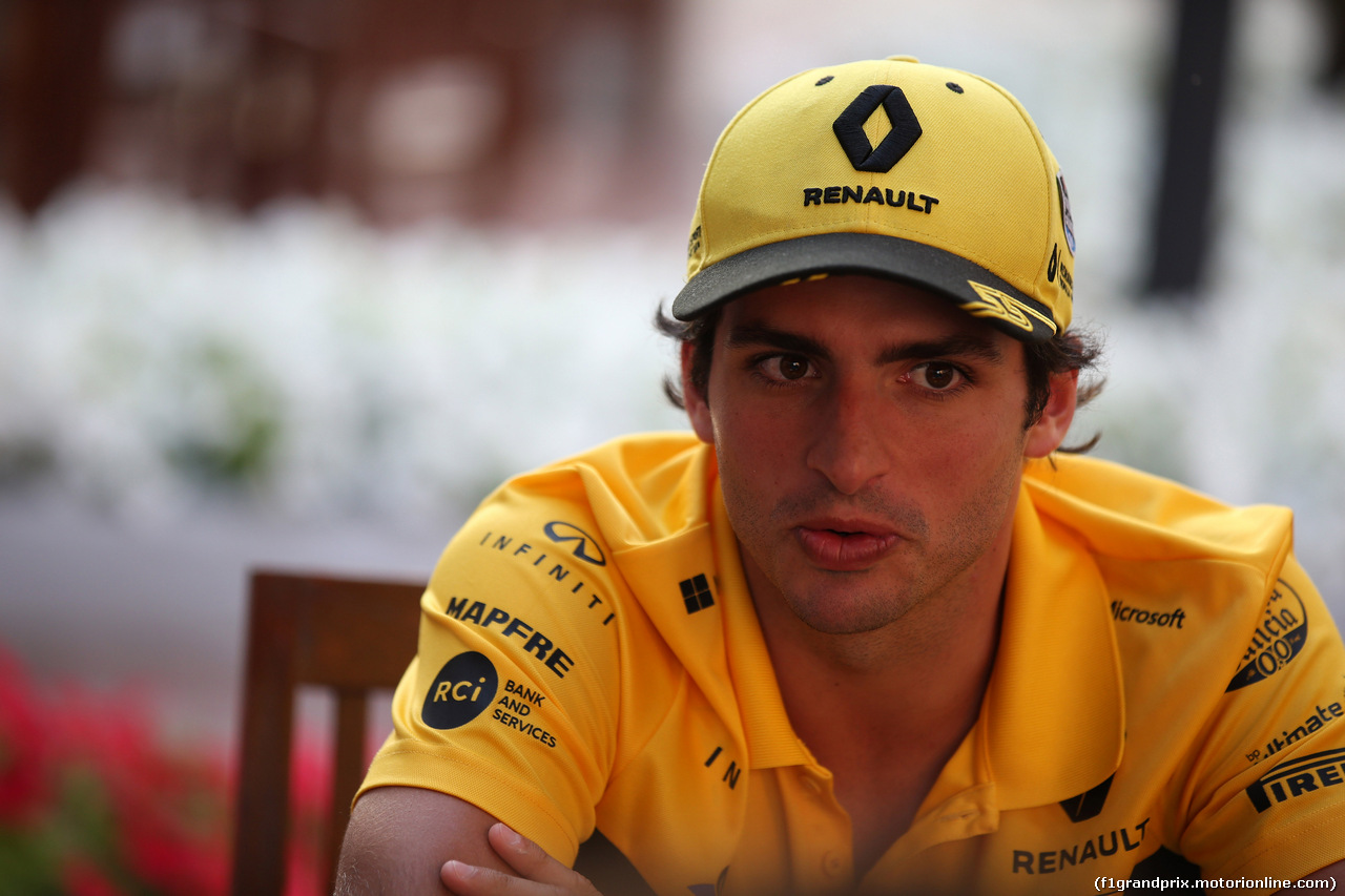 GP ABU DHABI, 22.11.2018 - Carlos Sainz Jr (ESP) Renault Sport F1 Team RS18