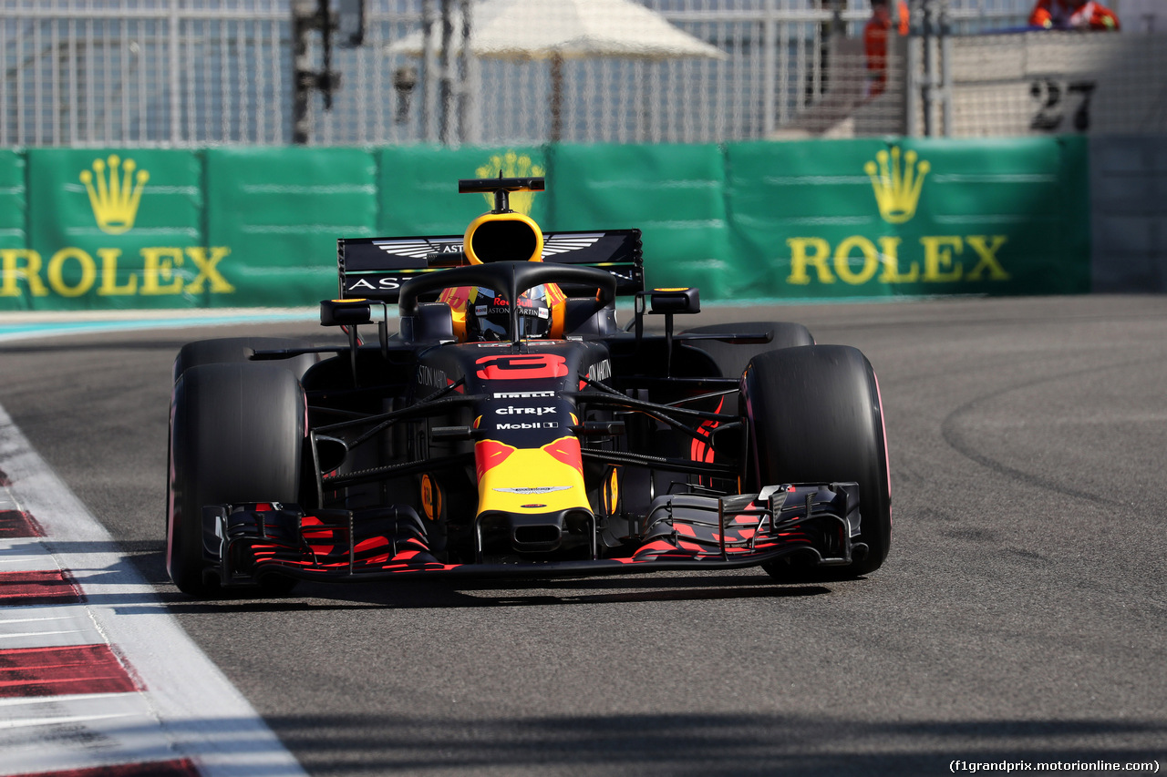 GP ABU DHABI, 23.11.2018 - Prove Libere 1, Daniel Ricciardo (AUS) Red Bull Racing RB14