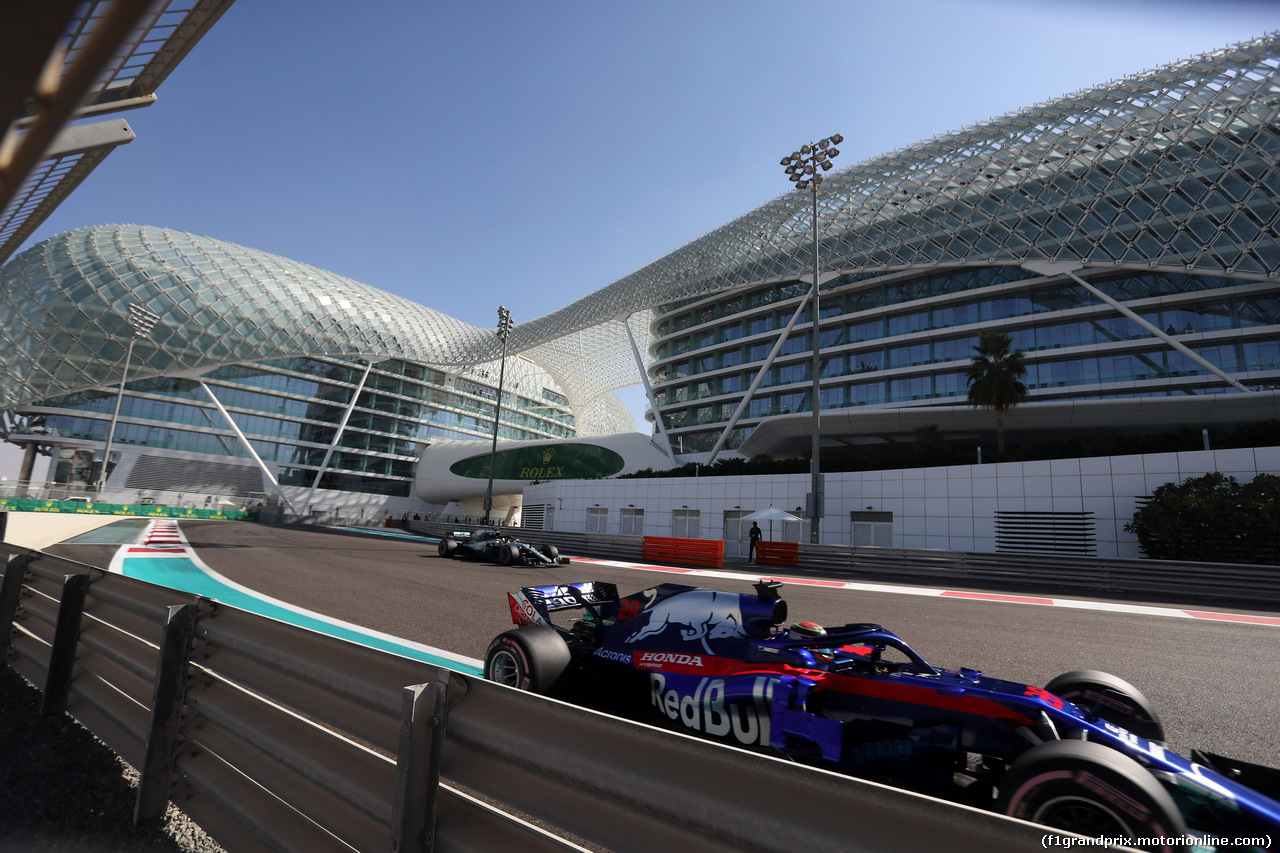 GP ABU DHABI, 23.11.2018 - Prove Libere 1, Brendon Hartley (NZL) Scuderia Toro Rosso STR13