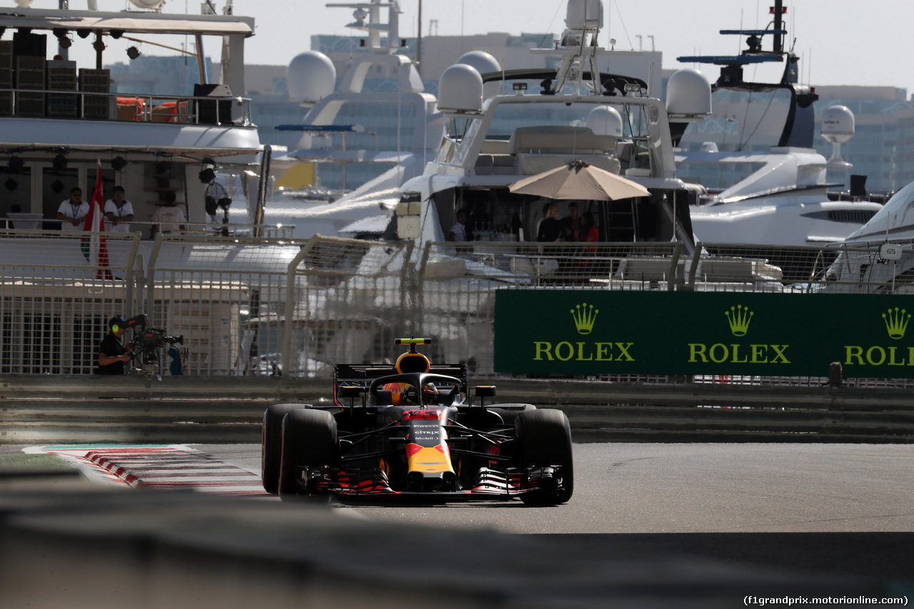 GP ABU DHABI, 23.11.2018 - Prove Libere 1, Max Verstappen (NED) Red Bull Racing RB14