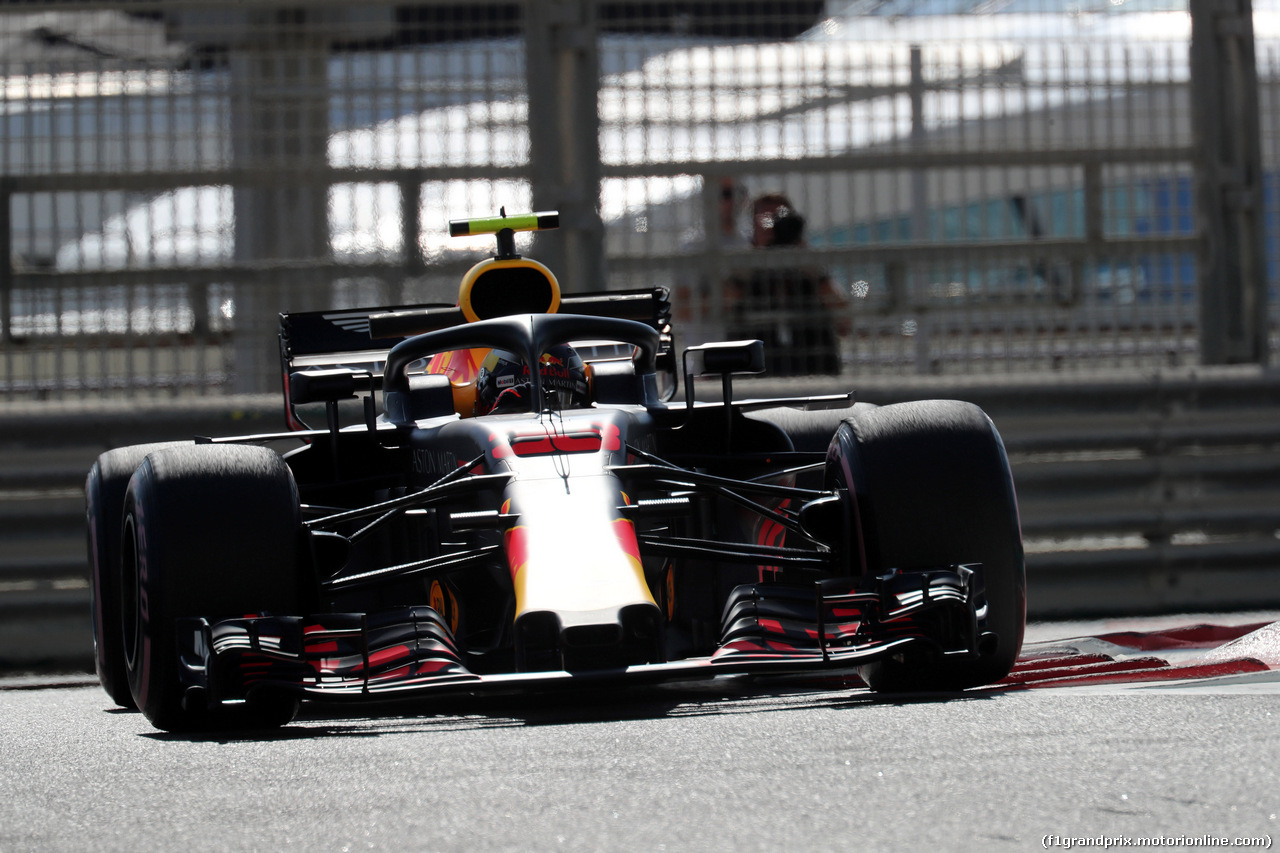 GP ABU DHABI, 23.11.2018 - Prove Libere 1, Max Verstappen (NED) Red Bull Racing RB14