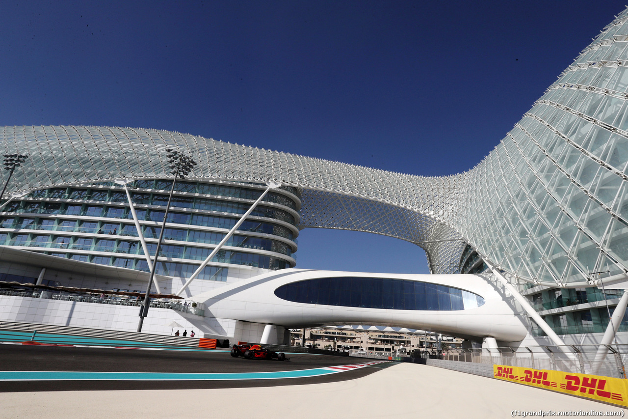 GP ABU DHABI, 23.11.2018 - Prove Libere 1, Max Verstappen (NED) Red Bull Racing RB14