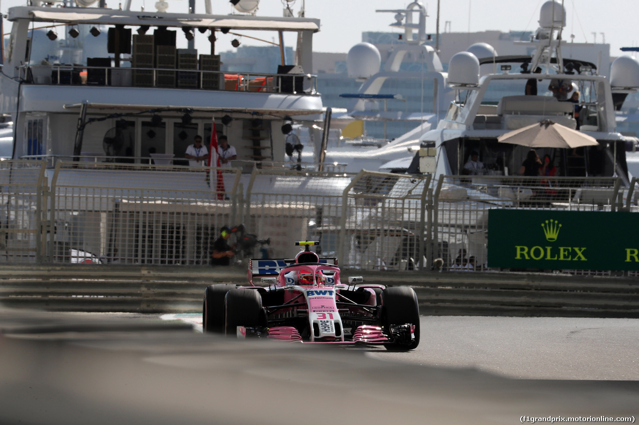 GP ABU DHABI, 23.11.2018 - Prove Libere 1, Esteban Ocon (FRA) Racing Point Force India F1 VJM11