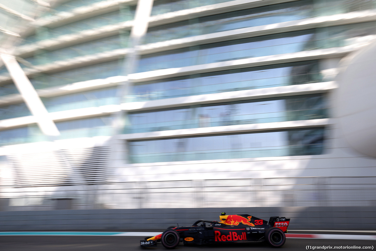 GP ABU DHABI, 23.11.2018 - Prove Libere 1, Max Verstappen (NED) Red Bull Racing RB14