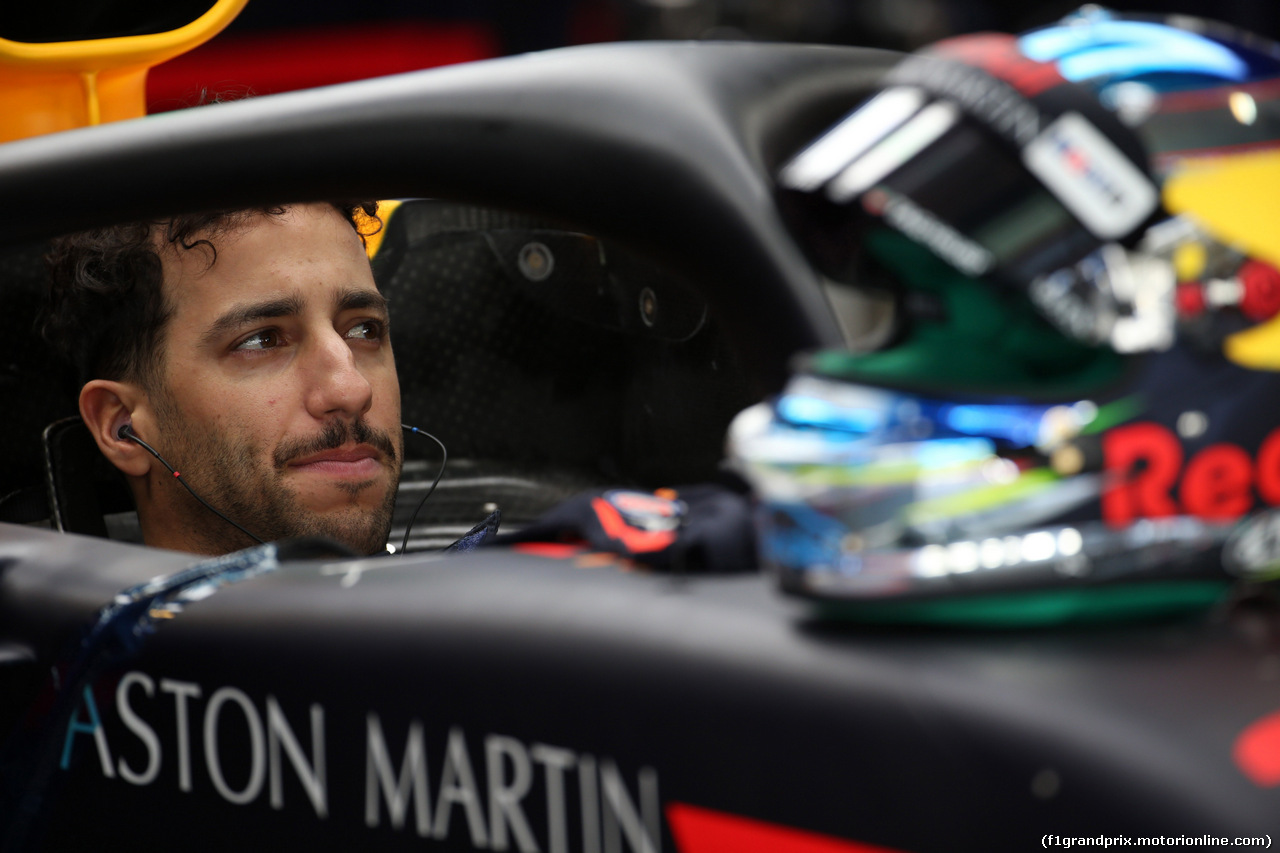 GP ABU DHABI, 23.11.2018 - Prove Libere 1, Daniel Ricciardo (AUS) Red Bull Racing RB14