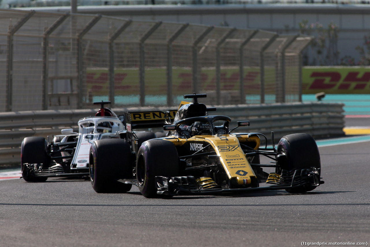 GP ABU DHABI, 23.11.2018 - Prove Libere 1, Nico Hulkenberg (GER) Renault Sport F1 Team RS18 e Marcus Ericsson (SUE) Sauber C37