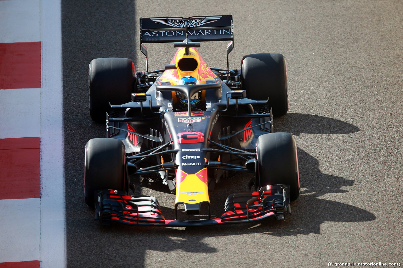 GP ABU DHABI, 23.11.2018 - Prove Libere 1, Daniel Ricciardo (AUS) Red Bull Racing RB14