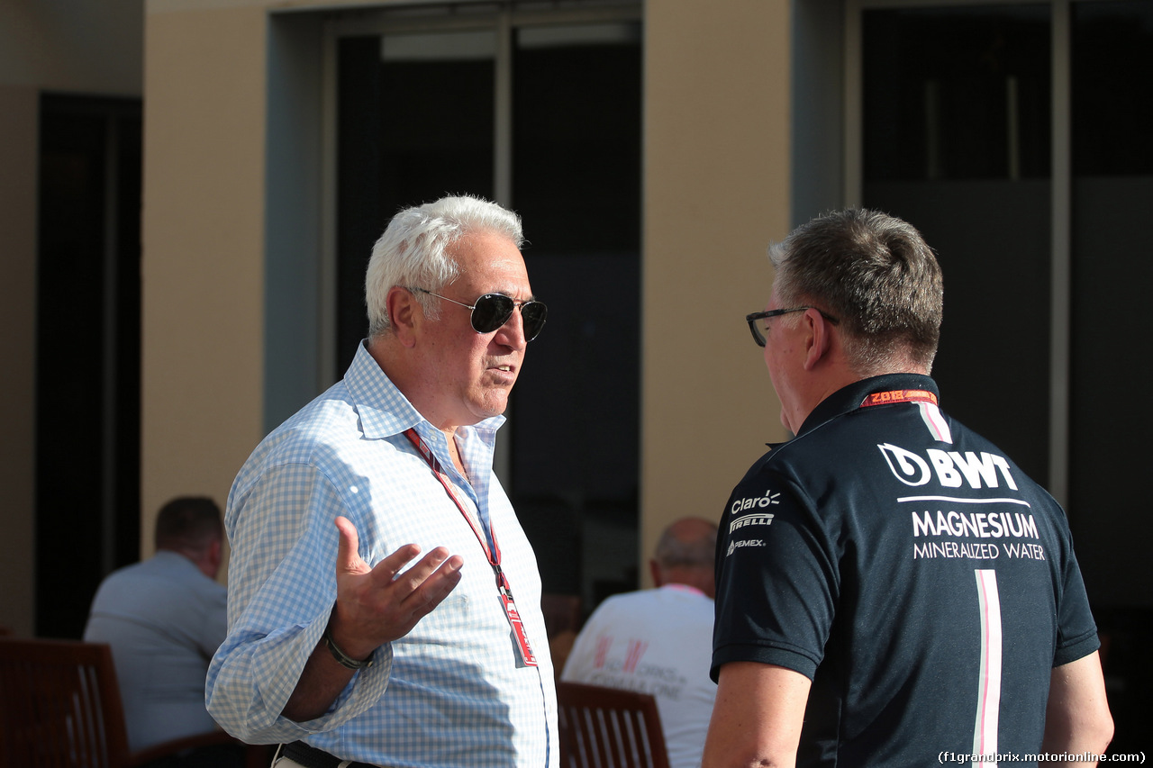 GP ABU DHABI, 23.11.2018 - Prove Libere 1, Lawrence Stroll (CAN) Racing Point Force India F1 Team Investor e Otmar Szafnauer (USA) Racing Point Force India F1 Team Principal e CEO.