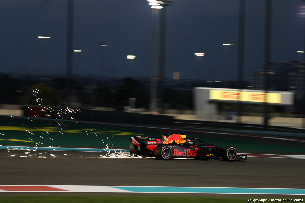 GP ABU DHABI, 23.11.2018 - Prove Libere 2, Daniel Ricciardo (AUS) Red Bull Racing RB14