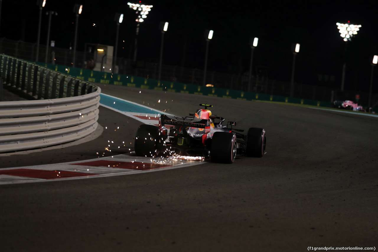 GP ABU DHABI, 23.11.2018 - Prove Libere 2, Max Verstappen (NED) Red Bull Racing RB14
