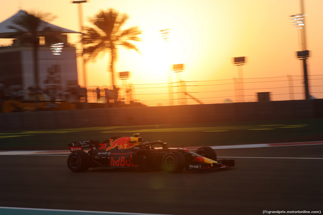 GP ABU DHABI, 23.11.2018 - Prove Libere 2, Max Verstappen (NED) Red Bull Racing RB14