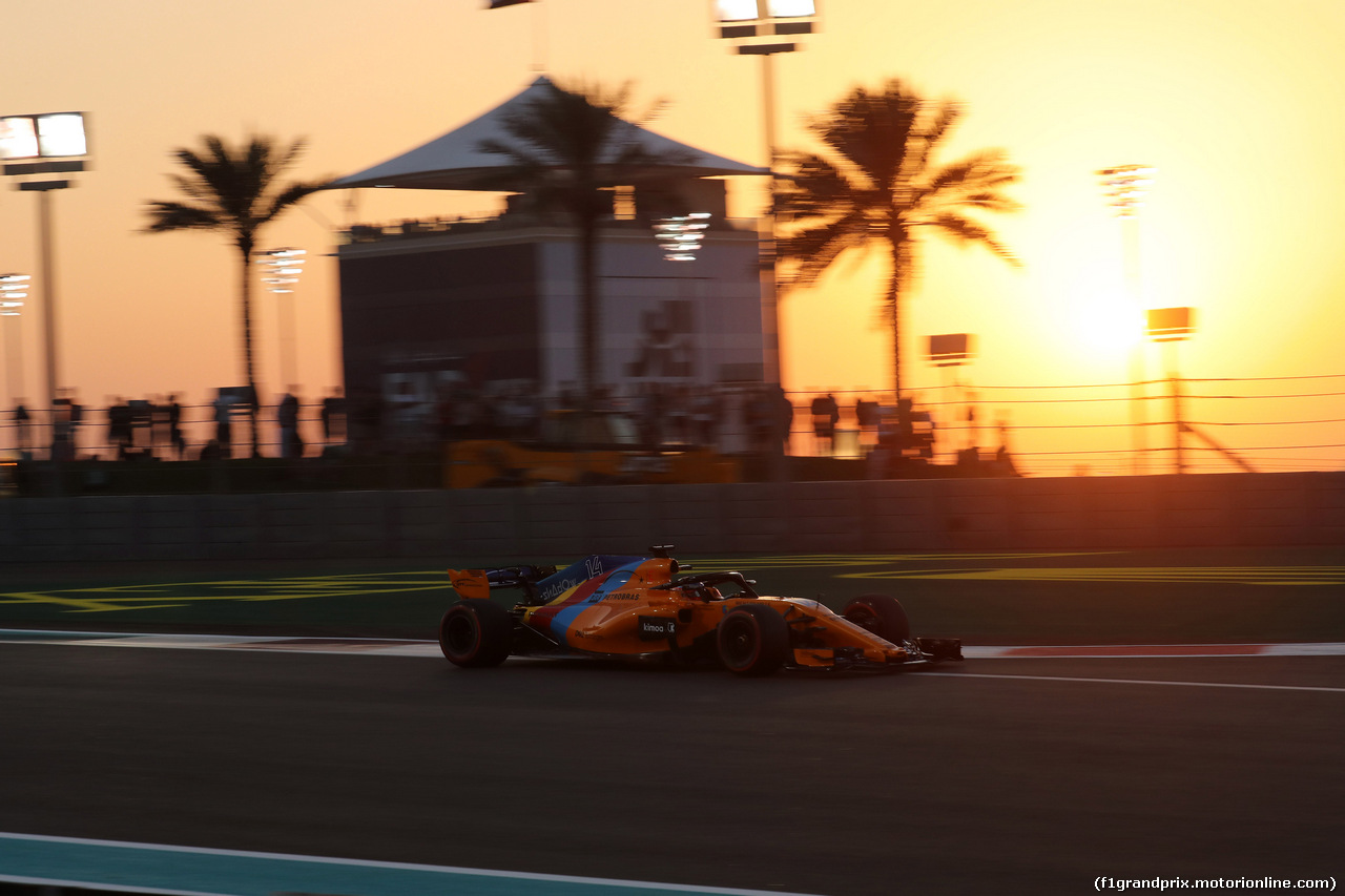 GP ABU DHABI, 23.11.2018 - Prove Libere 2, Fernando Alonso (ESP) McLaren MCL33