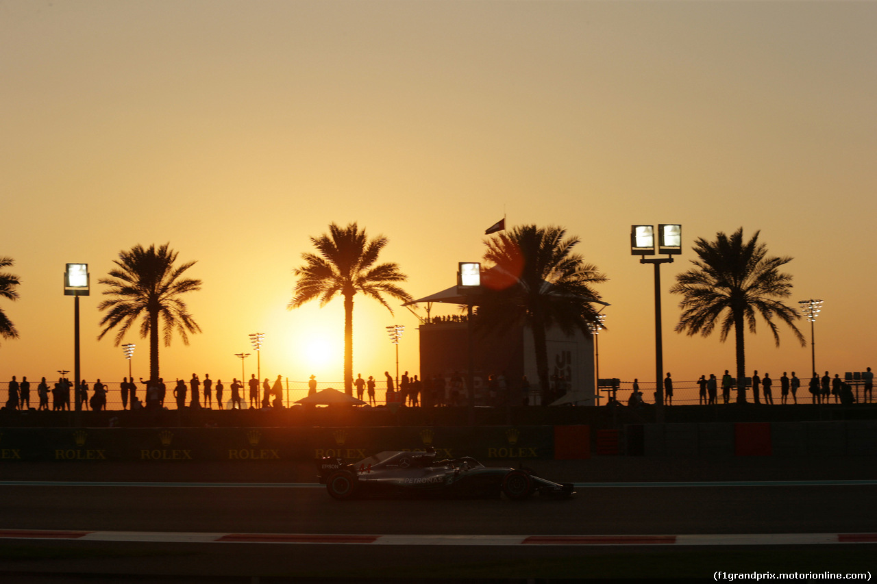 GP ABU DHABI, 23.11.2018 - Prove Libere 2, Lewis Hamilton (GBR) Mercedes AMG F1 W09