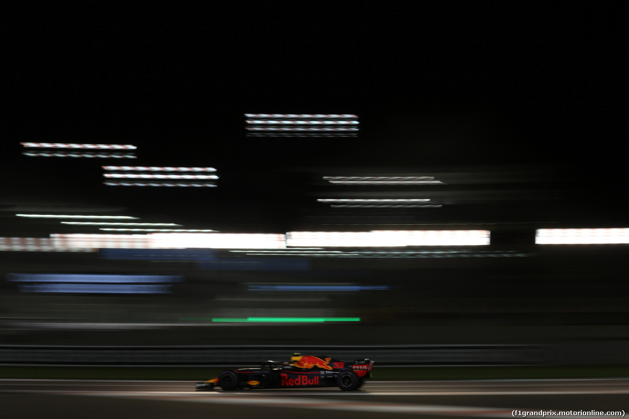 GP ABU DHABI, 23.11.2018 - Prove Libere 2, Max Verstappen (NED) Red Bull Racing RB14