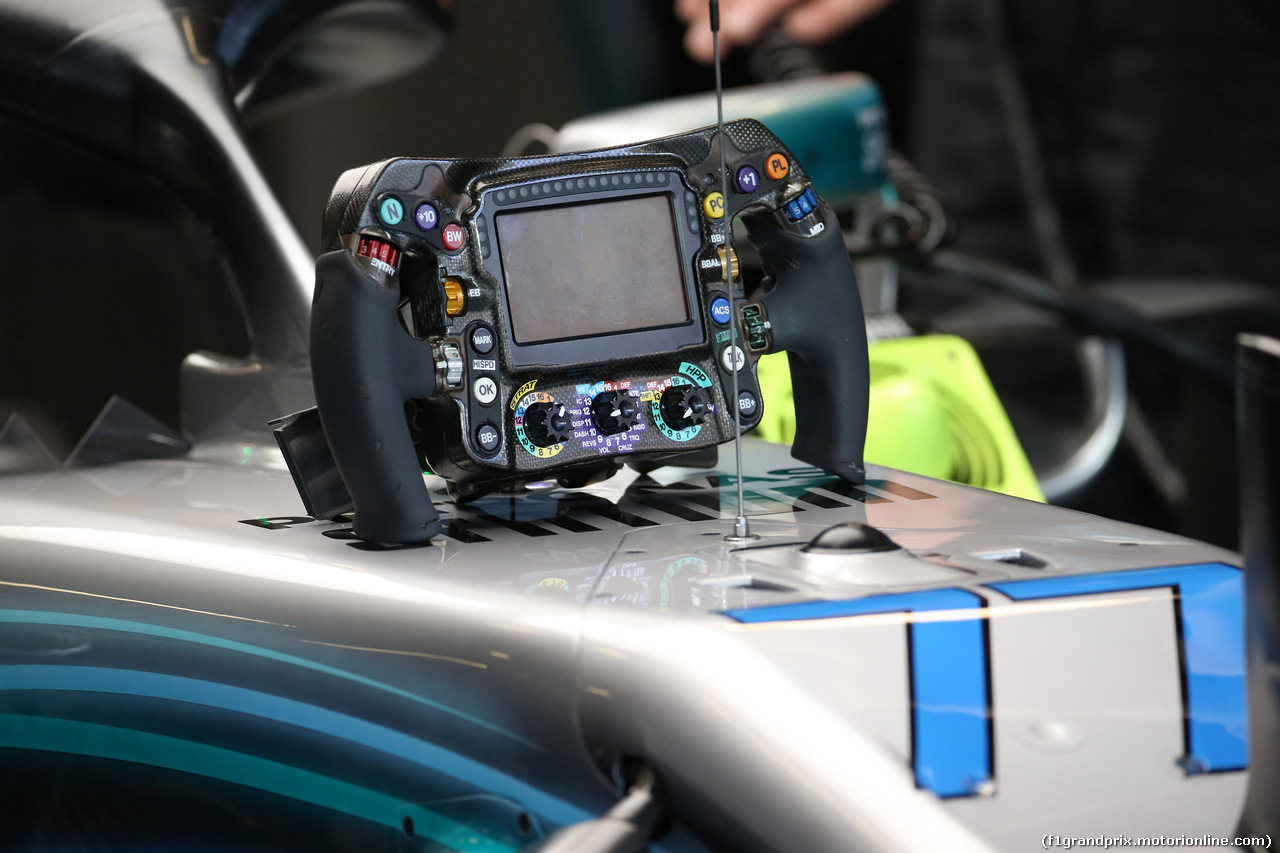 GP ABU DHABI, 23.11.2018 - Prove Libere 2, The steering wheel of Valtteri Bottas (FIN) Mercedes AMG F1 W09