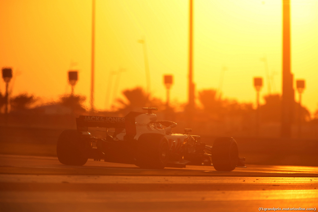 GP ABU DHABI, 23.11.2018 - Prove Libere 2, Romain Grosjean (FRA) Haas F1 Team VF-18