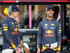 GP ABU DHABI, 22.11.2018 - Max Verstappen (NED) Red Bull Racing RB14 e Daniel Ricciardo (AUS) Red Bull Racing RB14