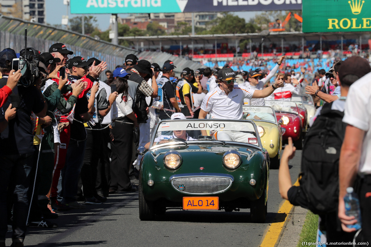 GP AUSTRALIA, 25.03.2018 - Fernando Alonso (ESP) McLaren MCL33 at drivers parade