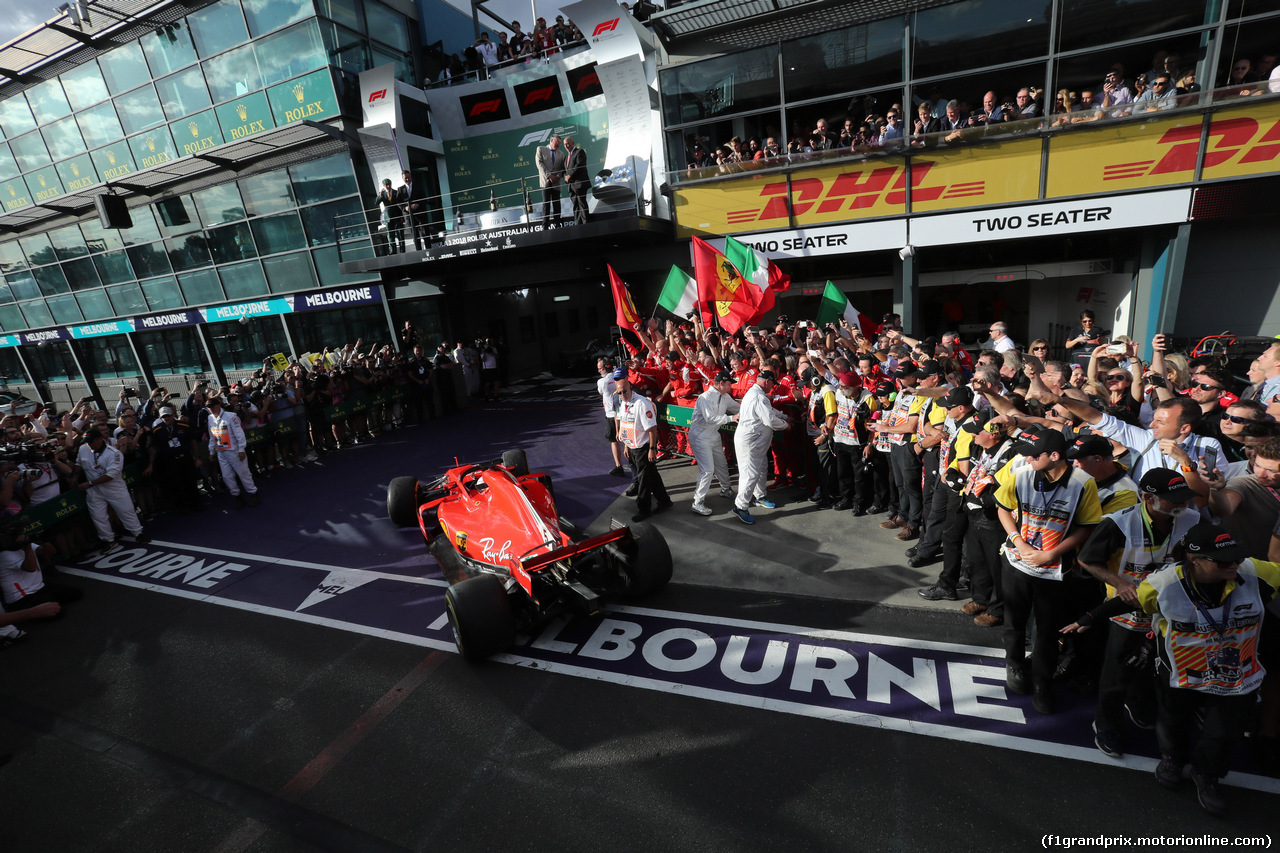 GP AUSTRALIA, 25.03.2018 - Gara, Sebastian Vettel (GER) Ferrari SF71H vincitore