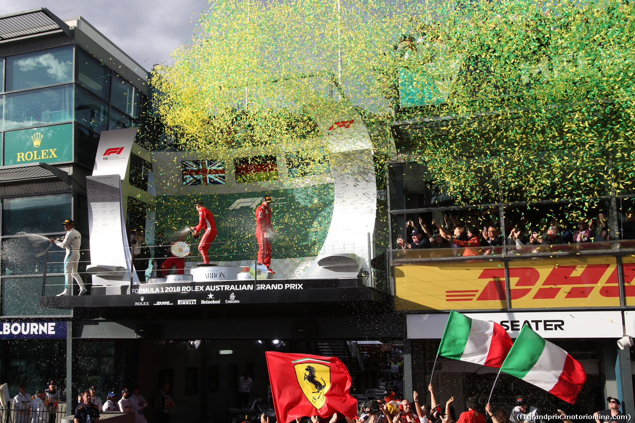 GP AUSTRALIA, 25.03.2018 - Gara, 1st place Sebastian Vettel (GER) Ferrari SF71H, 2nd place Lewis Hamilton (GBR) Mercedes AMG F1 W09 e 3rd place Kimi Raikkonen (FIN) Ferrari SF71H