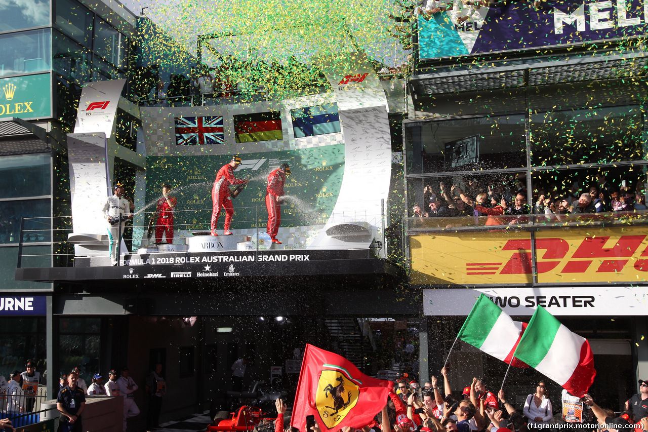 GP AUSTRALIA, 25.03.2018 - Gara, 1st place Sebastian Vettel (GER) Ferrari SF71H, 2nd place Lewis Hamilton (GBR) Mercedes AMG F1 W09 e 3rd place Kimi Raikkonen (FIN) Ferrari SF71H