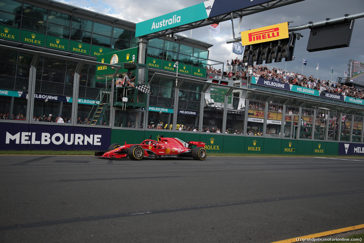 GP AUSTRALIA, 25.03.2018 - Gara, Sebastian Vettel (GER) Ferrari SF71H vincitore