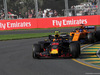 GP AUSTRALIA, 25.03.2018 - Gara, Max Verstappen (NED) Red Bull Racing RB14 davanti a Fernando Alonso (ESP) McLaren MCL33