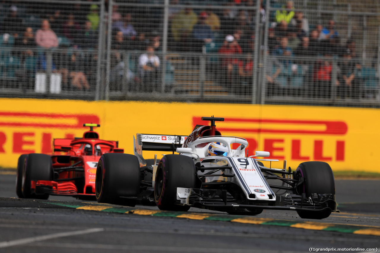 GP AUSTRALIA, 24.03.2018 - Prove Libere 3, Marcus Ericsson (SUE) Sauber C37 e Kimi Raikkonen (FIN) Ferrari SF71H